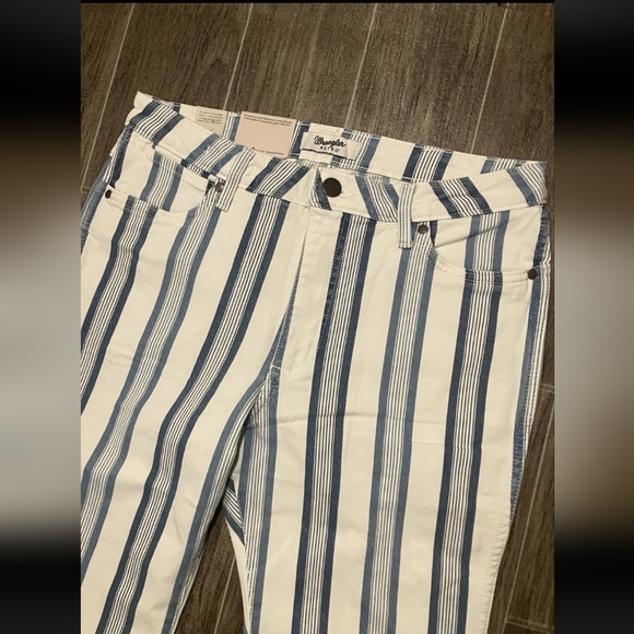 NEW Wrangler Retro Bailey High Rise Flare Jeans Womens 11/31x30 Blue Stripe - Picture 2 of 6